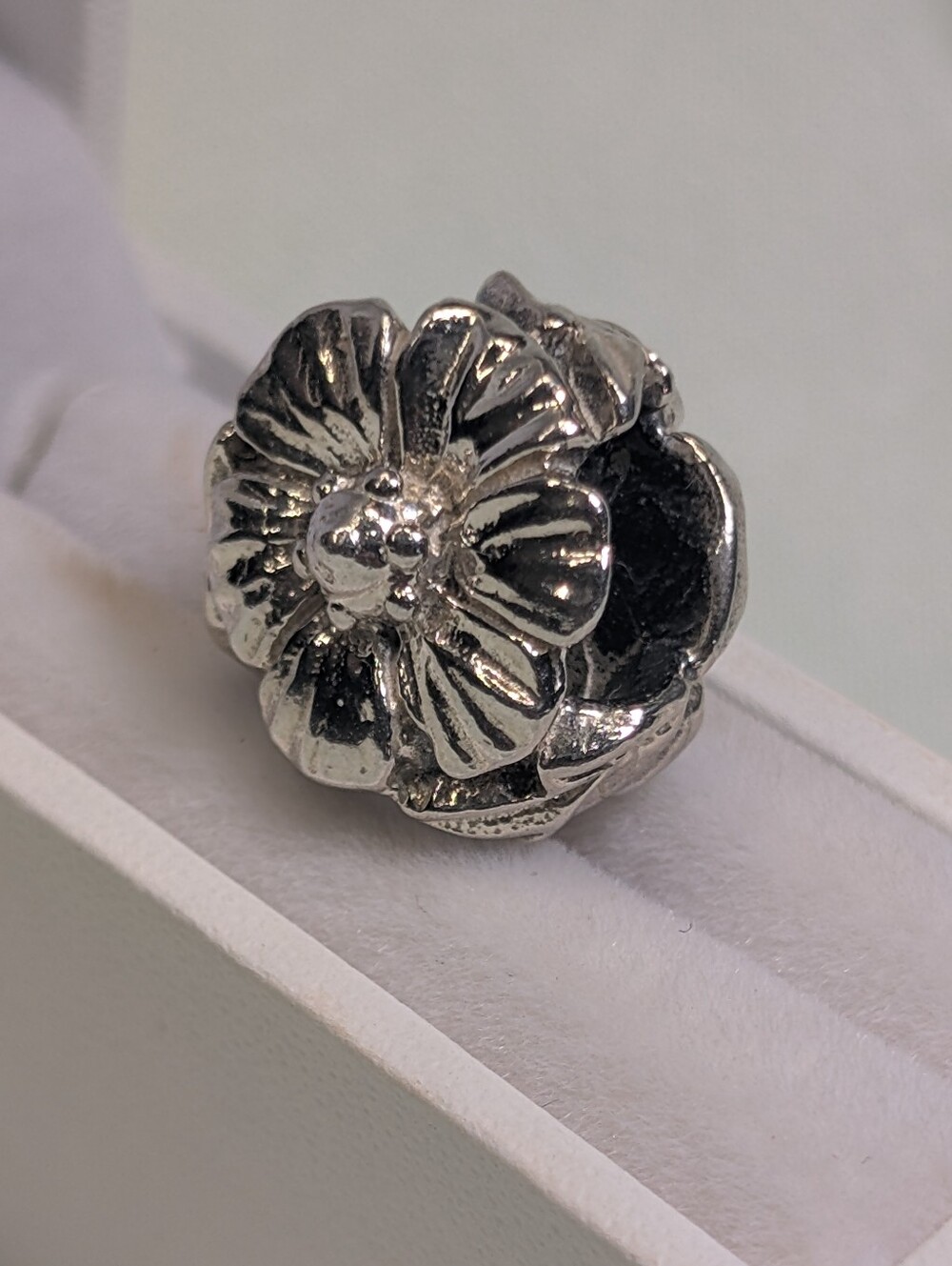 Retired Rose Trollbead Silver